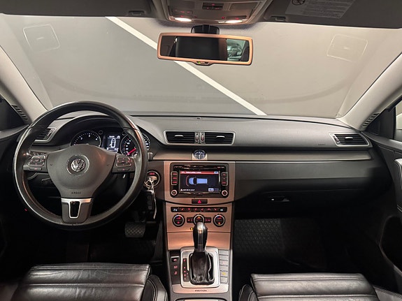 Volkswagen Passat 15 of 15