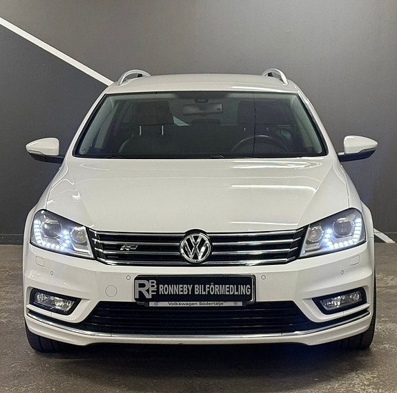 Volkswagen Passat 2 of 15