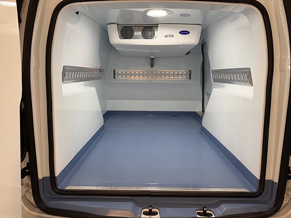 Volkswagen Caddy Maxi 13 of 14