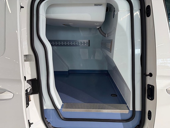 Volkswagen Caddy Maxi 14 of 14