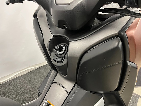 Yamaha X-MAX 300 "Nyservad, Endast 498mil" 5 of 5