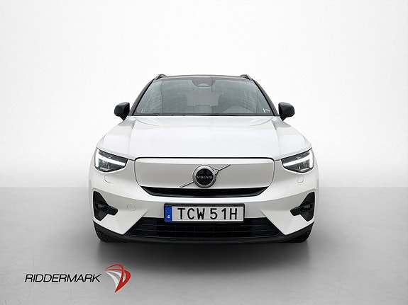 Volvo XC40 3 of 5