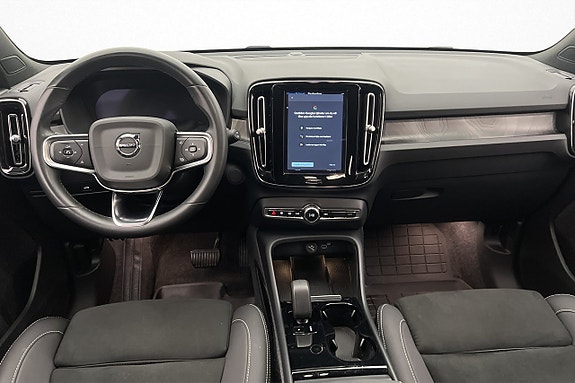 Volvo XC40 29 of 30