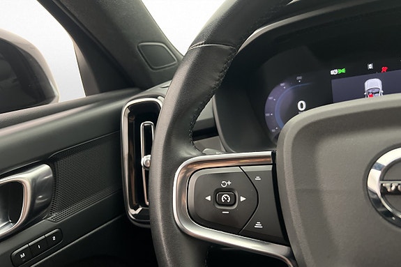 Volvo XC40 16 of 30