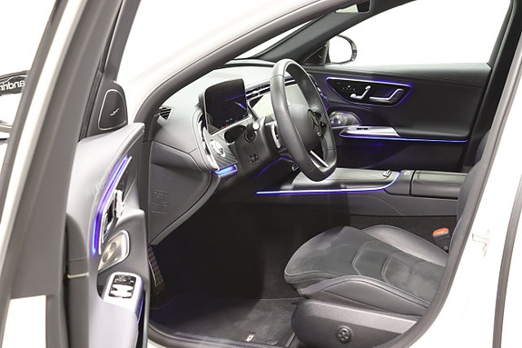 Mercedes-Benz E220 10 of 22