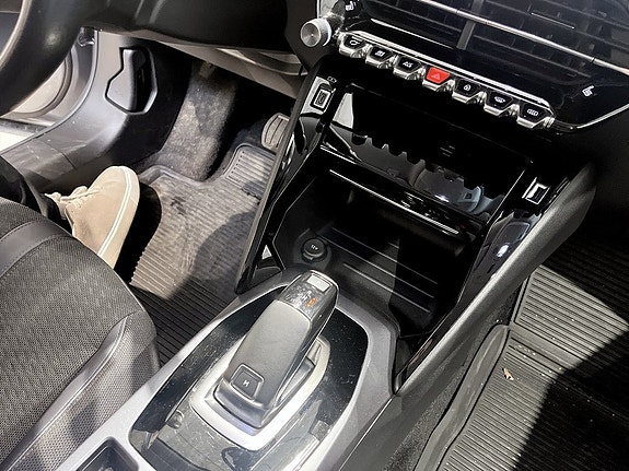 Peugeot 2008 10 of 15