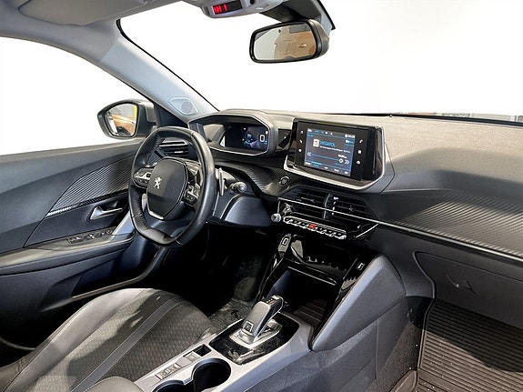 Peugeot 2008 11 of 15