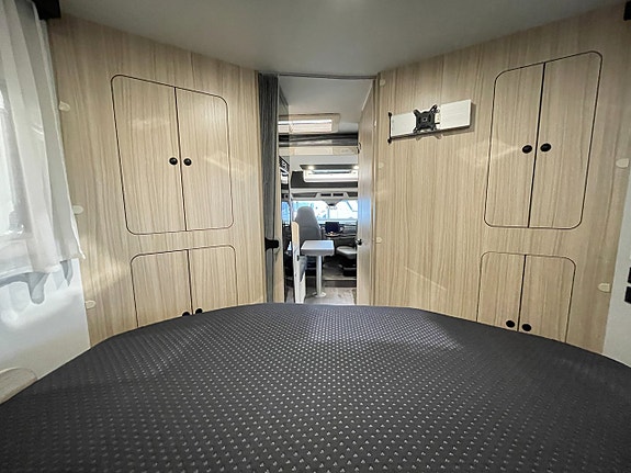 Sun Living S 72 DC / Automat/F2F/Quennbed/Taksäng/3500/4100kg/ 14 of 24