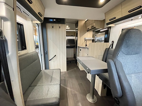 Sun Living S 72 DC / Automat/F2F/Quennbed/Taksäng/3500/4100kg/ 9 of 24