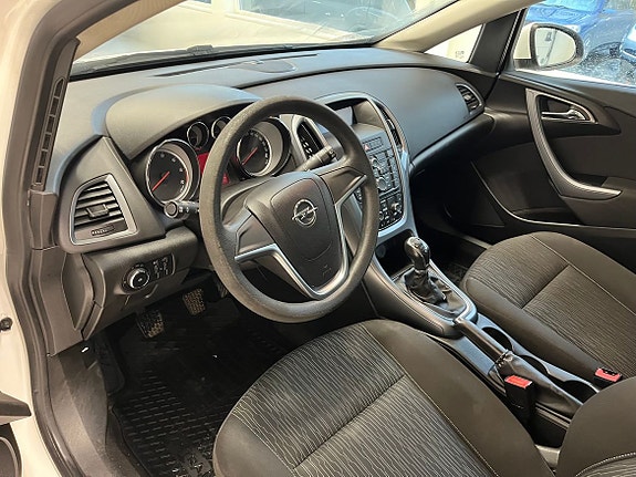 Opel Astra 8 of 8