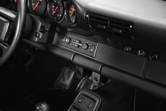Porsche 911 Carrera RS 24 of 27