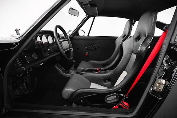 Porsche 911 Carrera RS 16 of 27
