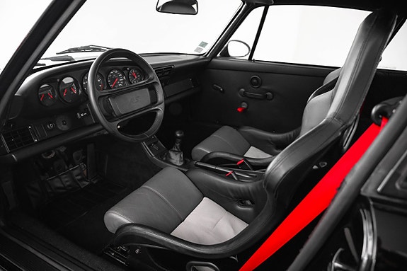 Porsche 911 Carrera RS 15 of 27
