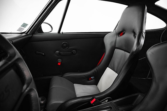 Porsche 911 Carrera RS 19 of 27