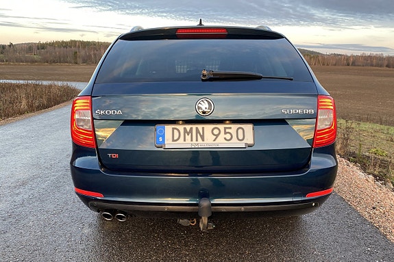 Skoda Superb 4 of 5