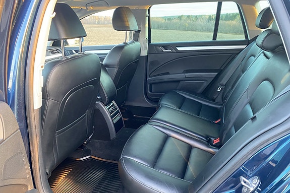 Skoda Superb 9 of 14