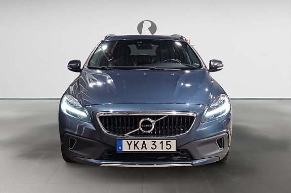Volvo V40 Cross Country 10 of 17