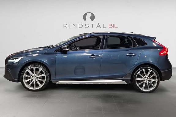 Volvo V40 Cross Country 4 of 5