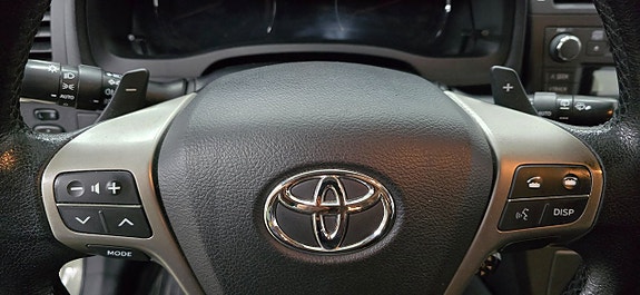 Toyota Avensis 7 of 19