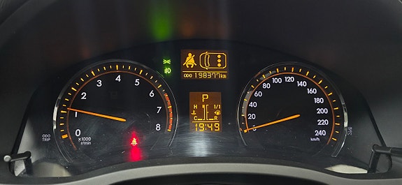 Toyota Avensis 9 of 19