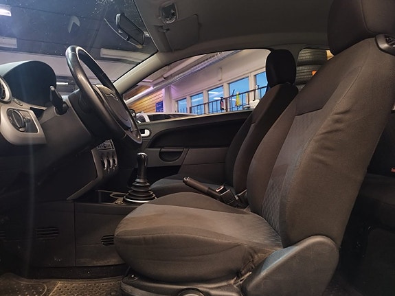Ford Fiesta 9 of 11