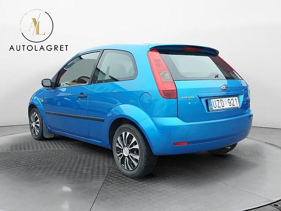 Ford Fiesta 4 of 5