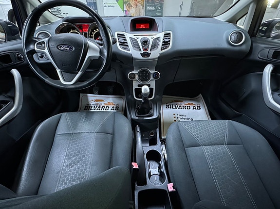 Ford Fiesta 9 of 16