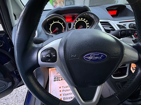 Ford Fiesta 10 of 16