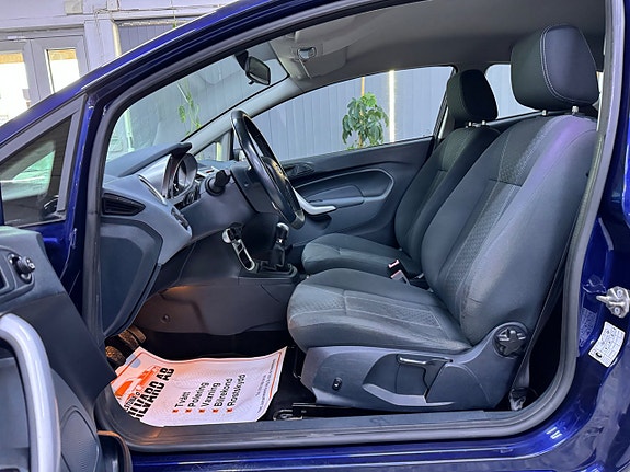 Ford Fiesta 13 of 16