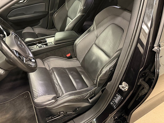 Volvo V60 13 of 27