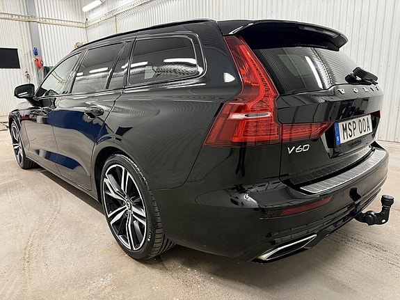 Volvo V60 2 of 28