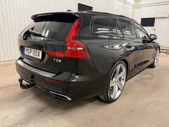 Volvo V60 4 of 27