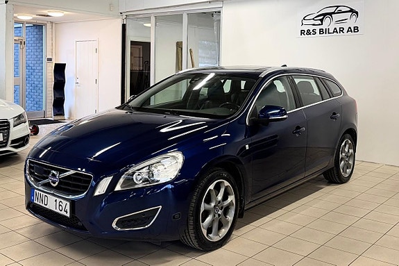 Volvo V60 3 of 16