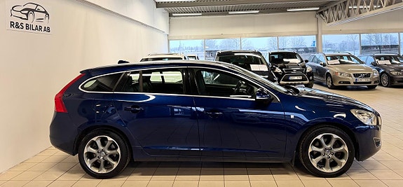 Volvo V60 7 of 16