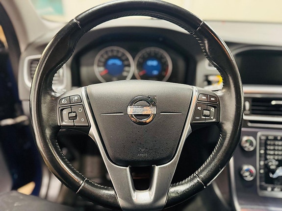 Volvo V60 10 of 16