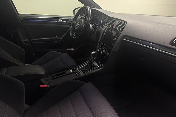 Volkswagen Golf - 12