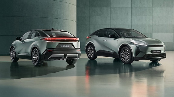Toyota C-HR 4 of 5