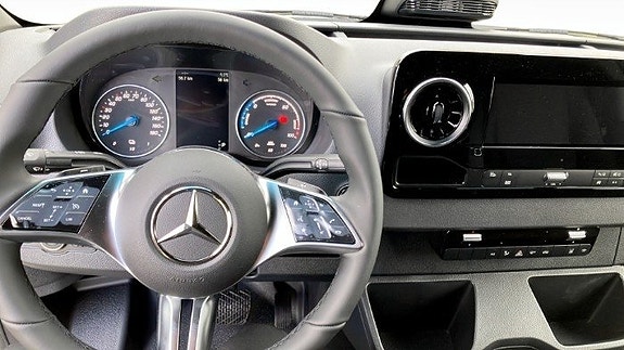 Mercedes-Benz Sprinter 411 7 of 9
