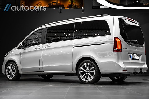 Mercedes-Benz V300 d 4 of 5