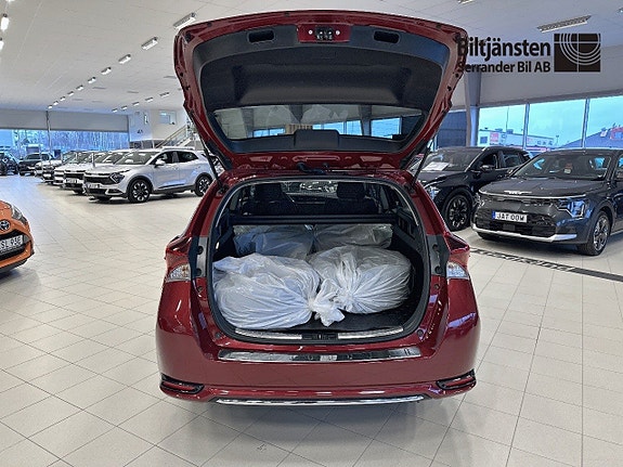 Toyota Auris 14 of 14