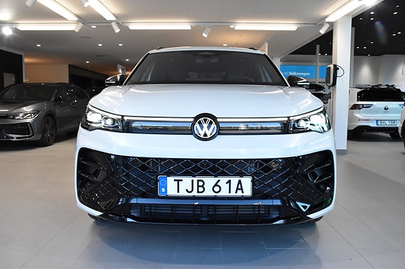 Volkswagen Tiguan 3 of 18