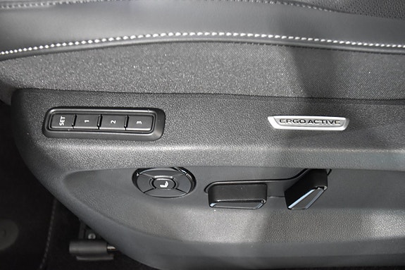 Volkswagen Tiguan 13 of 18