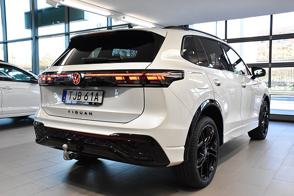 Volkswagen Tiguan 5 of 18