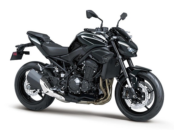 Kawasaki Z900 35kW 2 of 13