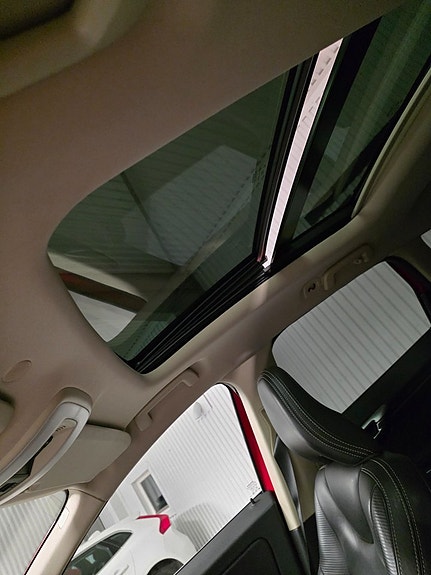 Volvo XC60 10 of 15