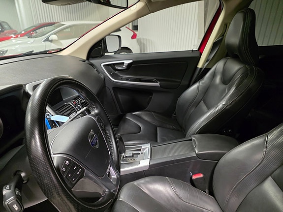 Volvo XC60 7 of 15