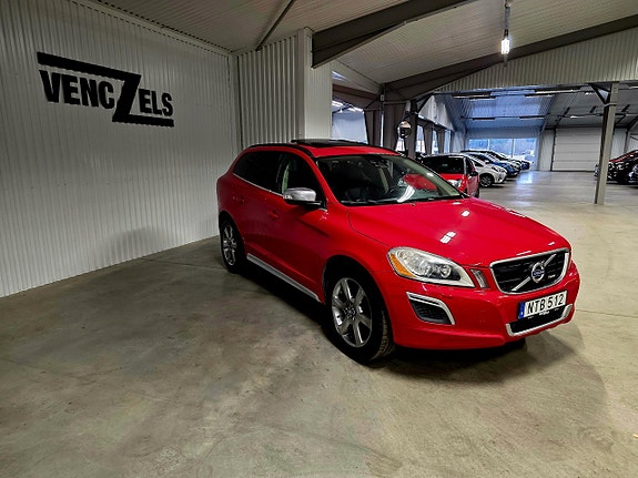 Volvo XC60 2 of 15