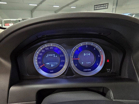 Volvo XC60 15 of 15