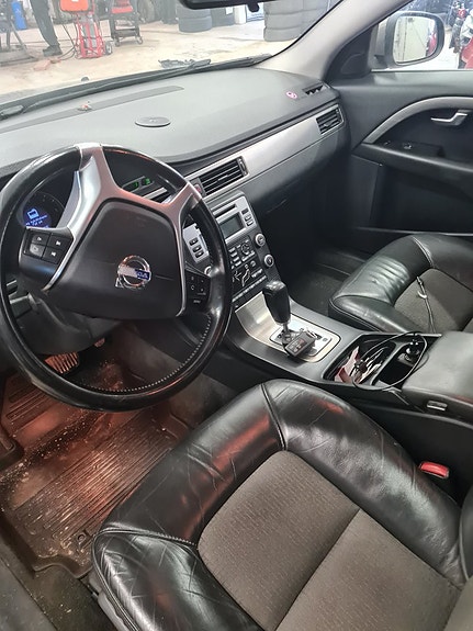 Volvo V70 5 of 5