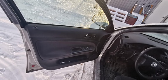 Volkswagen Passat 6 of 13